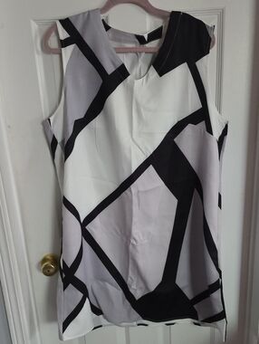 Sleeveless Black and Gray Geometric Shift Dress